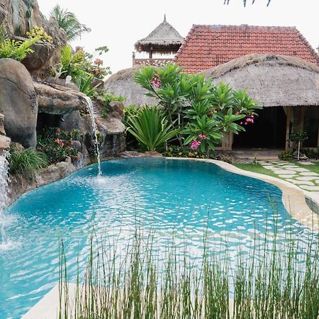 Puri Samaira Villa Tanjung  Екстериор снимка