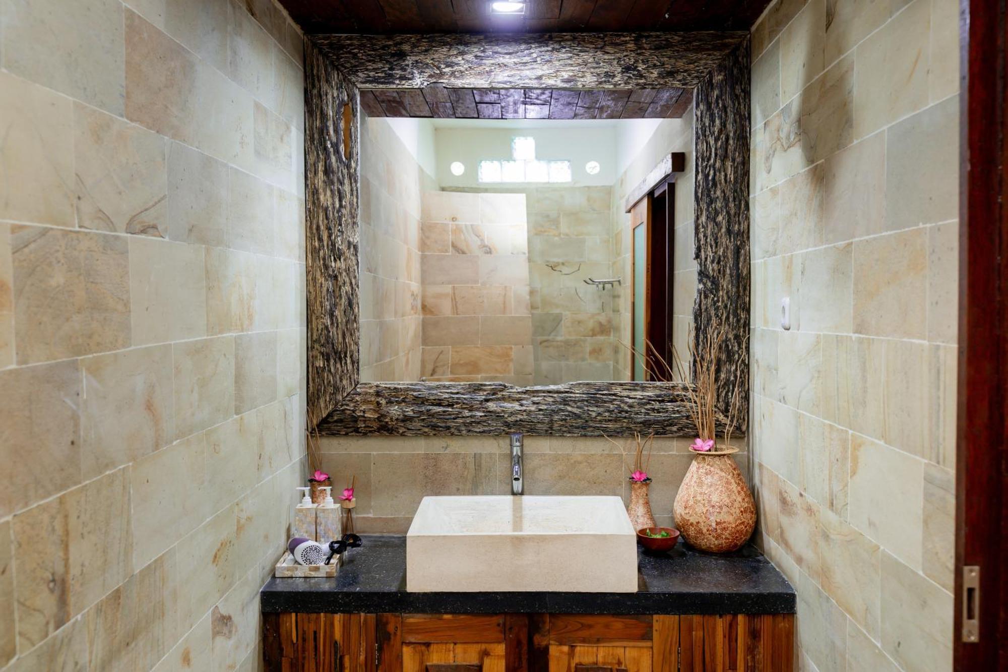 Puri Samaira Villa Tanjung  Екстериор снимка